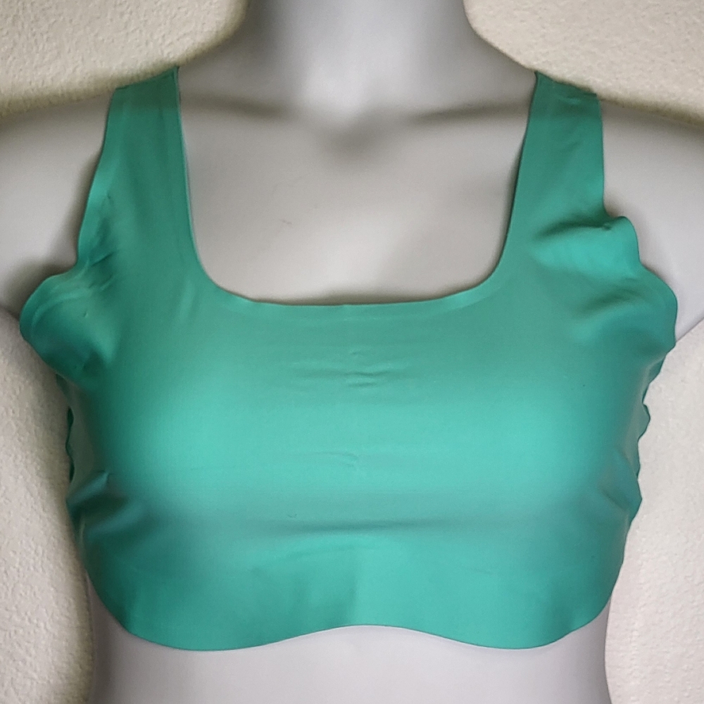 NWT Parade Sports Bra size 3 (equivelent to 38 DDD/F - 40DD/E, DDD/F)